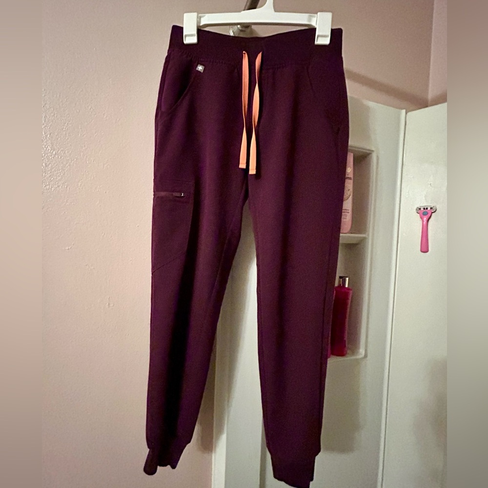 Figs Zamora Jogger Scrub Pants - Picture 5 of 5